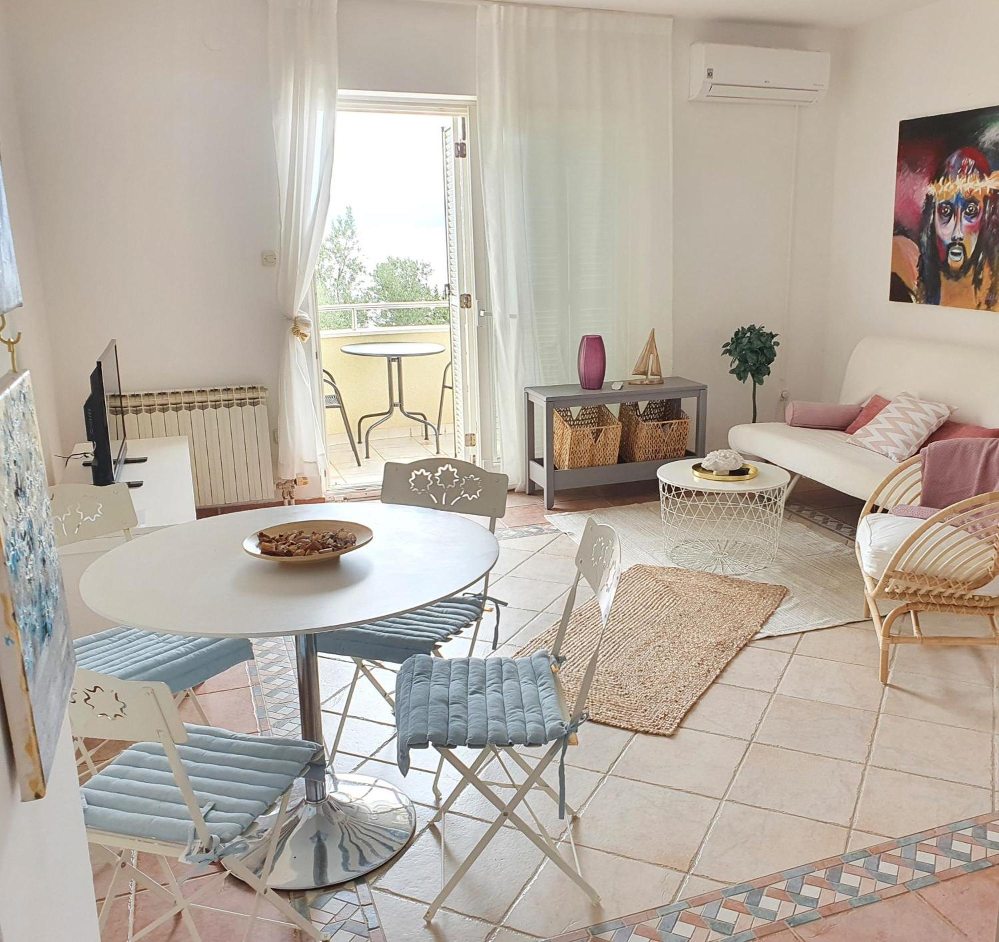Apartments Lukas Novi Vinodolski Habitación foto